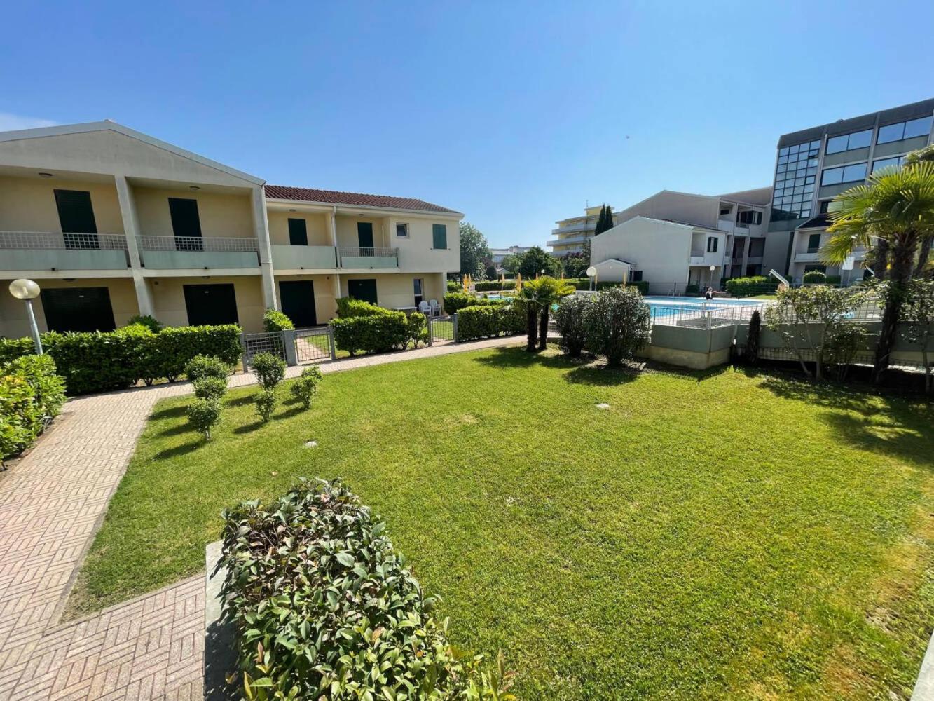 Villaggio Luna Swimmingpool- Agenzia Cocal Caorle Ngoại thất bức ảnh